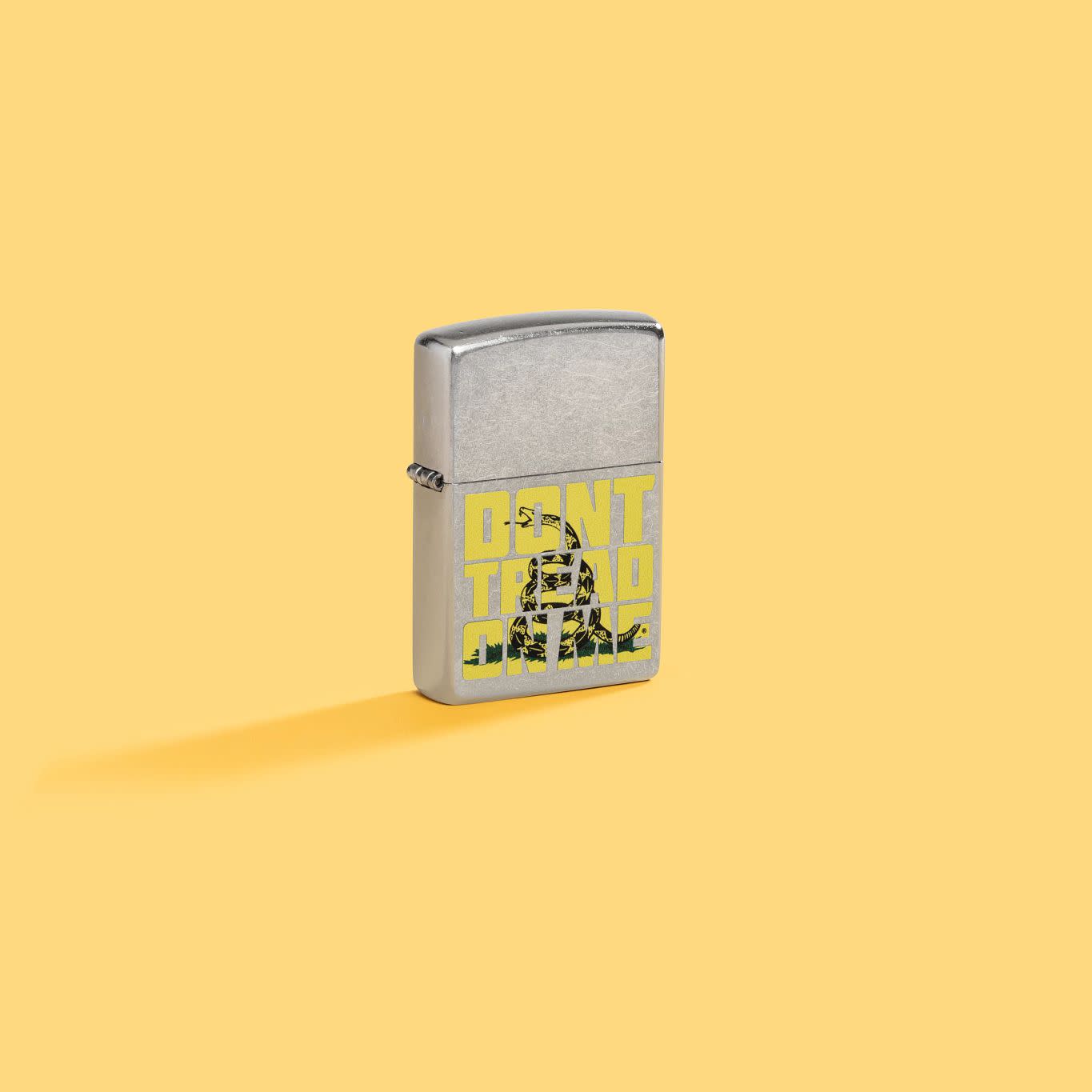 Zippo Dont Tread on Me® Street Chrome Windproof Lighter