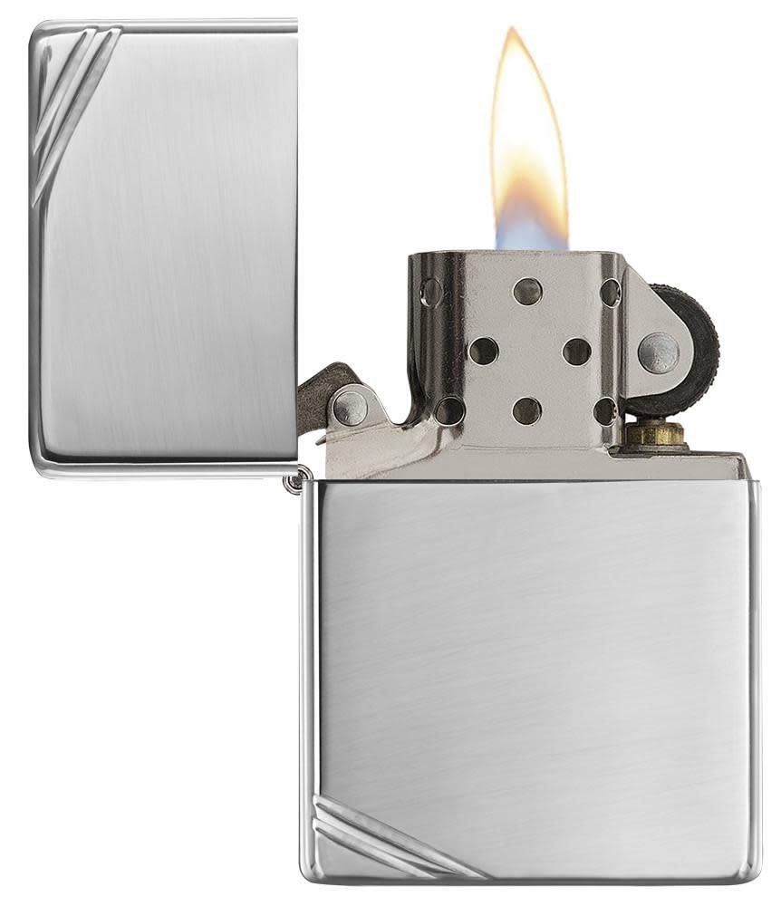 High Polish Chrome Vintage w/ Slashes Windproof Lighter